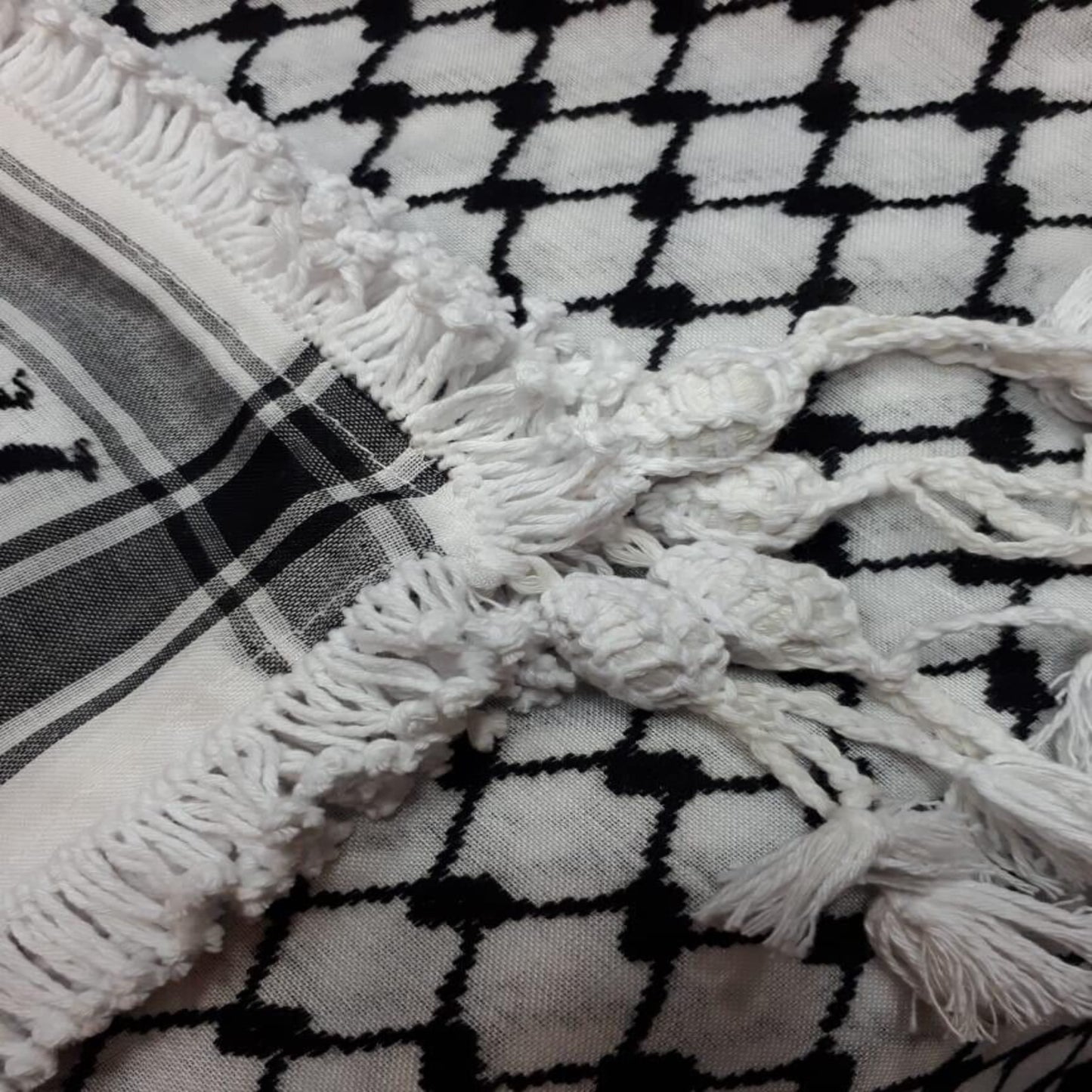 White Fringed Shemagh Jordanian Shemagh Arab Scarf Hatta Kuffiye  شماغ مهدب امير