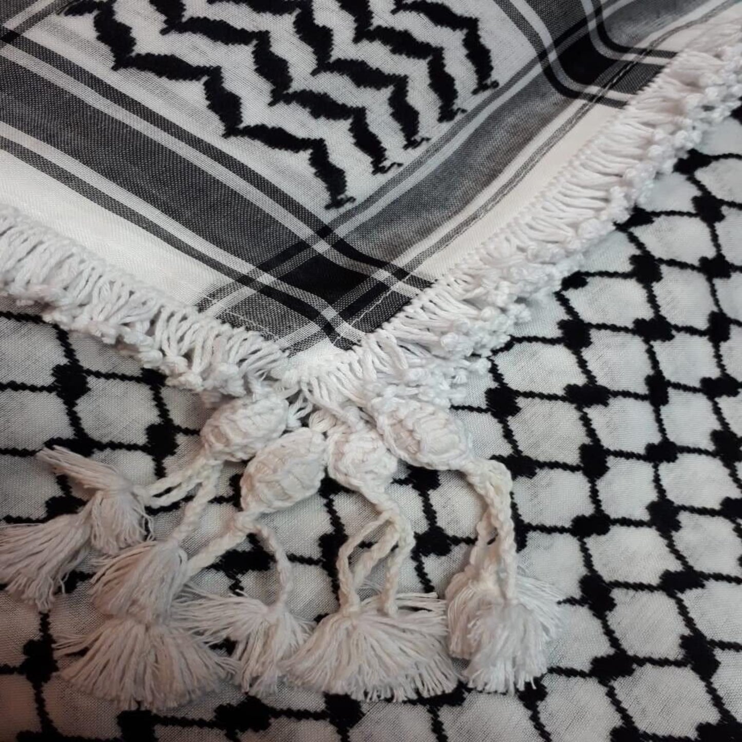 White Fringed Shemagh Jordanian Shemagh Arab Scarf Hatta Kuffiye  شماغ مهدب امير