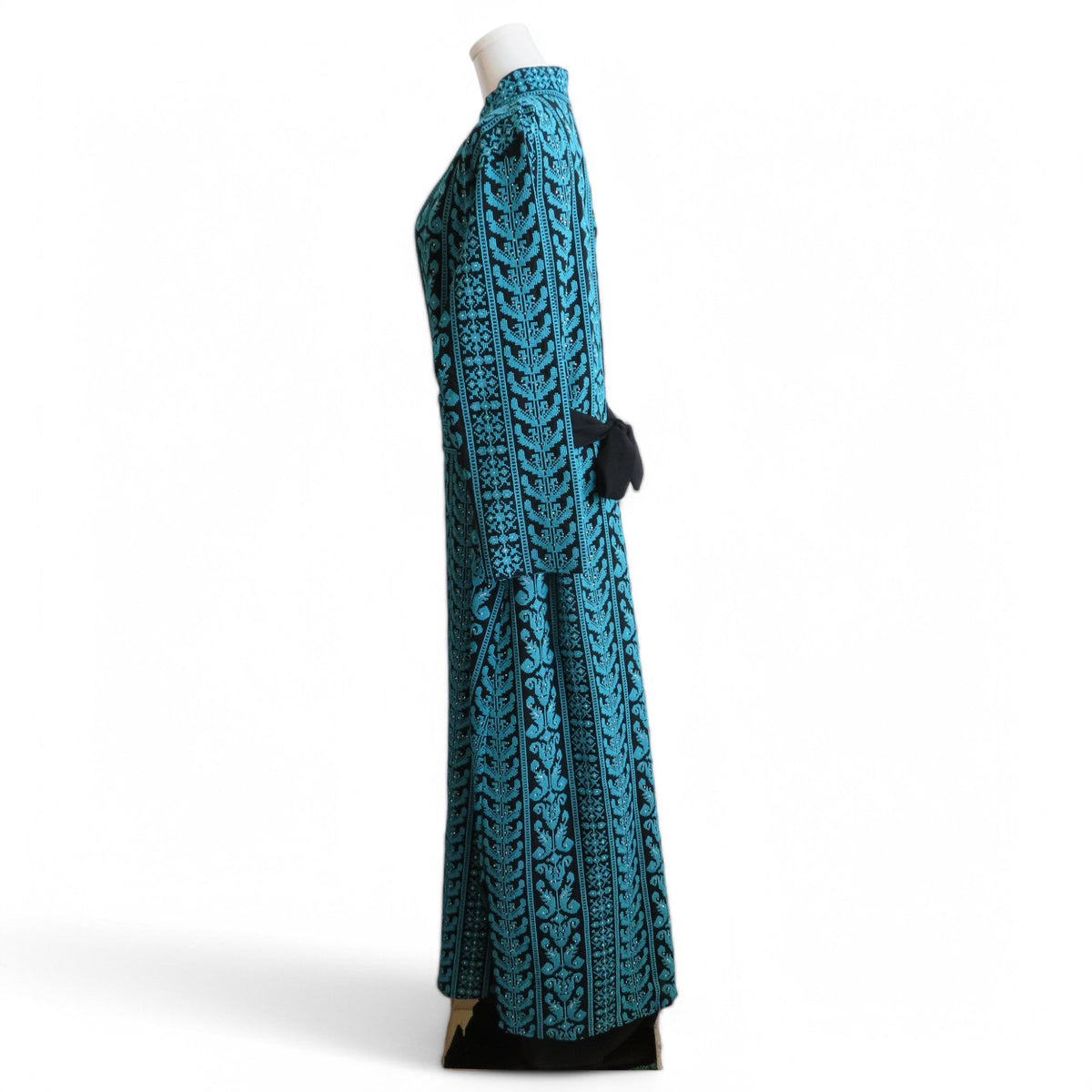 Noor Embroidery Abaya